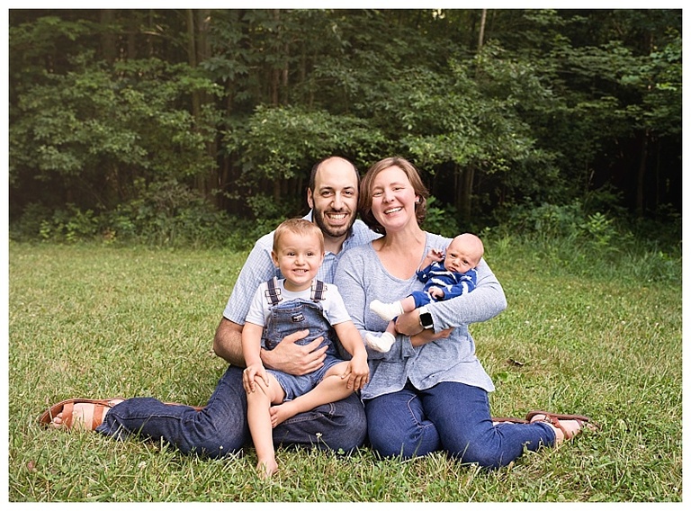 Bobi Biederman Photography photographs a family of four at a park in Avon Lake, OH.